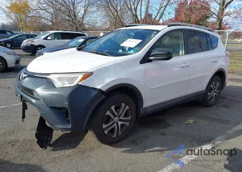 2016 Toyota Rav4 Le z USA, uszkodzony, nr VIN JTMBFREV8GJ063772